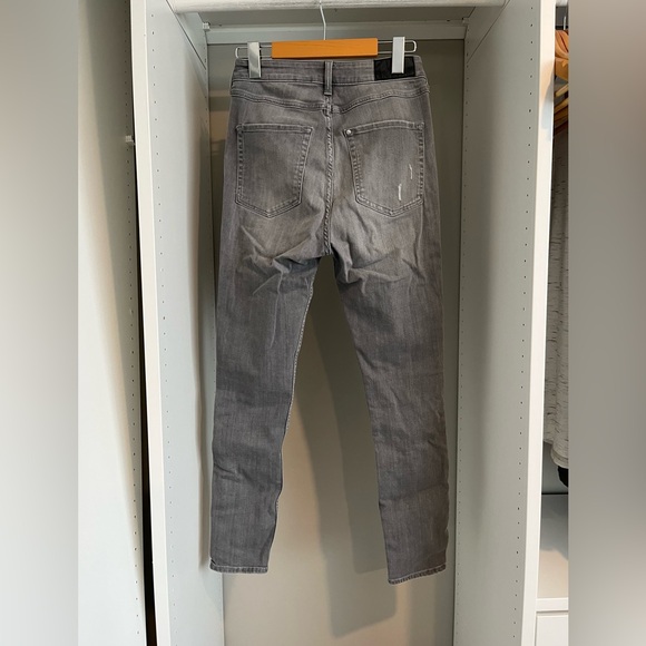 H&M Ultra high waist ankle length denim size US 4 - Picture 2 of 3